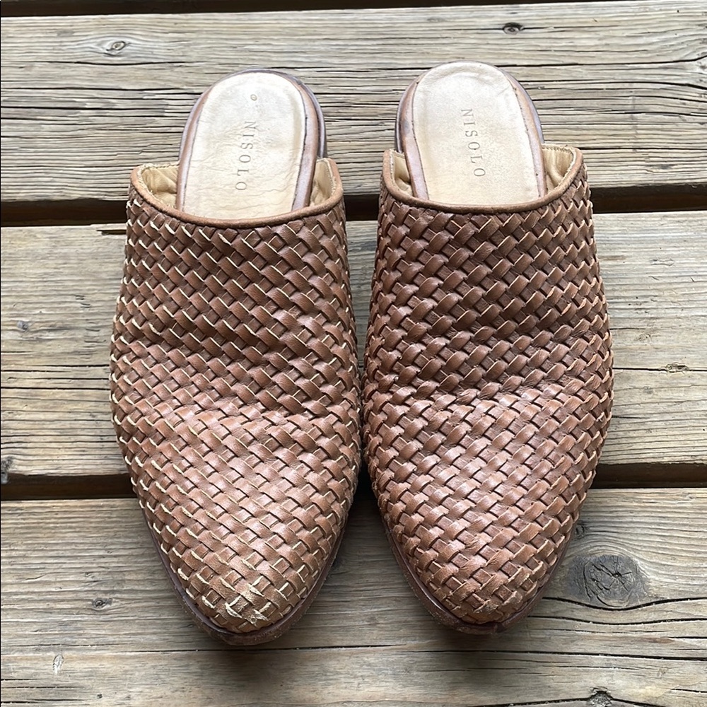 NISOLO Ama Woven Mule US 8.5 Almond Leather Textured Slip On Shoe
